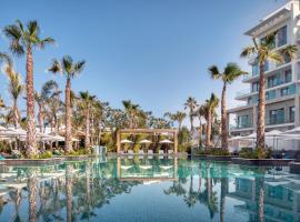 Amavi, MadeForTwo Hotels - Paphos，位于帕福斯帕福斯中世纪城堡附近的酒店