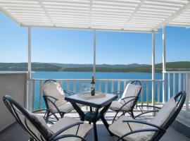 Apartments Lukrecia，位于内乌姆的酒店