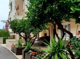 Apartments Lati