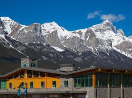 Canmore Downtown Hostel，位于坎莫尔的家庭/亲子酒店