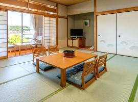 北泻温泉湖畔荘酒店，位于芦原市小松机场 - KMQ附近的酒店