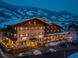 Hotel Standlhof Zillertal，位于乌登斯的酒店