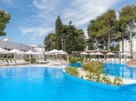 Amadria Park Family Hotel Jakov，位于希贝尼克的酒店