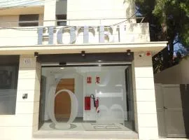 6 Bis HOTEL