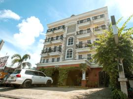 Hotel Emilia，位于达沃市的带停车场的酒店