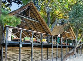 Ichingo Chobe River Lodge by Mantis，位于Punga的酒店