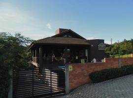 Casa Marrom do Chef，位于阿拉兰瓜的海滩短租房