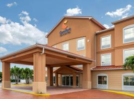 Comfort Inn & Suites Airport，位于西南佛罗里达国际机场 - RSW附近的酒店