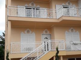 HOUSE DILENA TSIMTSIRI，位于利迈纳里亚的酒店