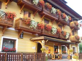 Hotel Spartiacque，位于塔尔维西奥的酒店