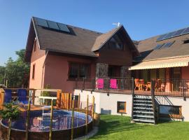 Apartm&aacute;ny Crystal Jasn&aacute;，位于帕维西纳勒霍塔的高尔夫酒店