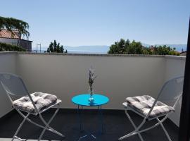 Apartment Doris，位于科斯特雷纳的酒店