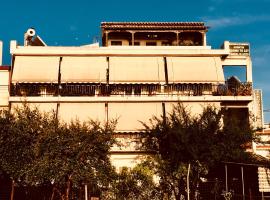 Eleutheria Rooms，位于伊古迈尼察的酒店