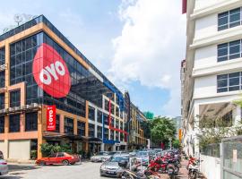 Super OYO 156 YP Boutique Hotel，位于八打灵再也苏丹阿卜杜勒阿齐兹沙阿机场 - SZB附近的酒店