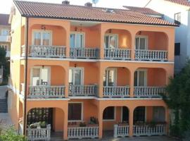 Apartmani Bulajic，位于克尔克的酒店