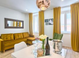 Hedone Luxury 3 Apartments with FREE PARKING，位于普拉的豪华酒店