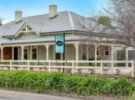 Grandview Accommodation - The Flaxley Apartments