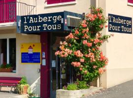 Auberge Pour Tous，位于瓦洛尔布的酒店