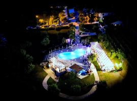 Agriturismo IL CASTAGNETO，位于帕杜拉的酒店