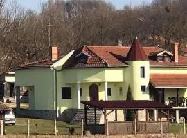 Holiday Home Rodjak sa sela