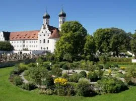 Gäste- und Tagungszentrum im Don Bosco Kloster Benediktbeuern
