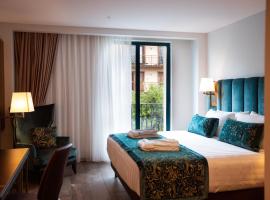 Elke Spa Hotel Superior，位于桑特费柳德吉克索尔斯的酒店