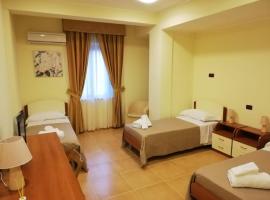 HOTEL SANTA CHIARA，位于Rizziconi的酒店