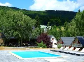 Guesthouse BORSZÓWKA by the creek exclusive, with access to a pool, sauna, and hot tub
