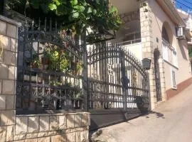 Apartments Moracanin