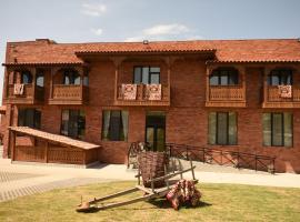 Hotel Chateau Khashmi，位于Khashmi的酒店