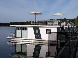 Hausboot Leukermeer Well，位于威尔Geysteren G & CC附近的酒店