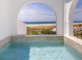 Zahara Beach & Spa by QHotels - Adults Recommended，位于萨阿拉德洛斯阿图内斯的Spa酒店