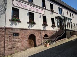 Hotel zum Strauß，位于Spessart的酒店