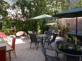 Guest House GOLDEN COIN，位于尼什的酒店