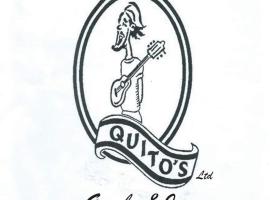 Quitos Inn，位于Cane Garden Bay的酒店