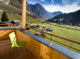 Familienhotel Oberkarteis，位于Hüttschlag的酒店