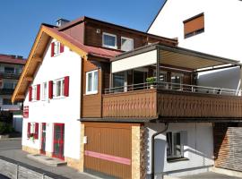 Alpenflair Ferienwohnungen "Haus Doris"，位于奥伯斯特多夫的高尔夫酒店