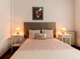 Charming Guesthouse - Sónias Houses，位于里斯本孟山都森林公园附近的酒店