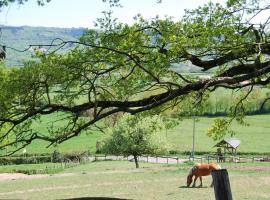 Village.insolite，位于Montagny-sur-Grosne的酒店
