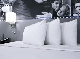 Glen Capri Inn and Suites - Burbank Universal，位于格伦代尔的汽车旅馆