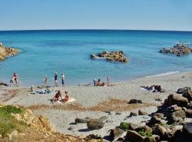 Casa Mutreku one minute from the beach in Sos Alinos，位于卡拉·利贝罗托卡拉利波罗托海滩附近的酒店
