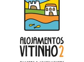 Alojamentos Vitinho 2 - Vila Nova Milfontes，位于米尔芳提斯城的酒店