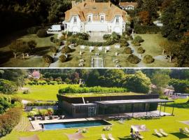 Château du Clair de Lune - Boutique Luxury Hotel，位于比亚里茨的酒店