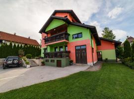 Kuća za odmor Žunić，位于兹拉蒂博尔的民宿