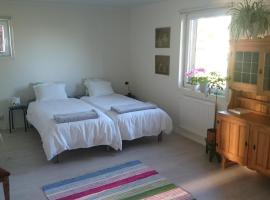 Humlarps Bed & Breakfast，位于Åstorp的度假短租房