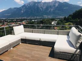 Alpen Panorama view Luxury House with green Garden，位于布克斯的酒店