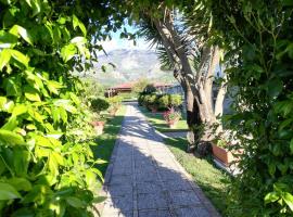 Saturnia Garden B&B，位于Spigno Saturnia的酒店