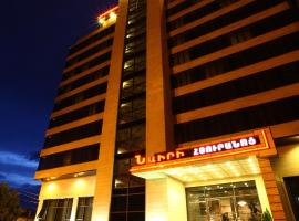 New Nairi Hotel，位于埃里温的酒店