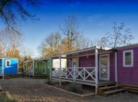 Aranjuez Camping & Bungalows，位于阿兰约兹的酒店