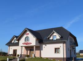 Hotel DĄBRÓWKA，位于Niegowa的酒店